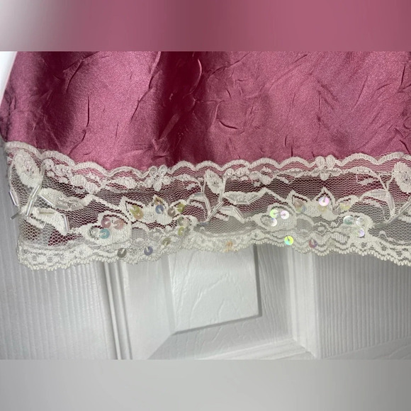 Y2k no boundaries camis - Picture 3 of 6